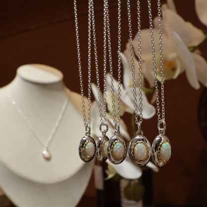 ON1620 Vintage Stylish Opal Necklace