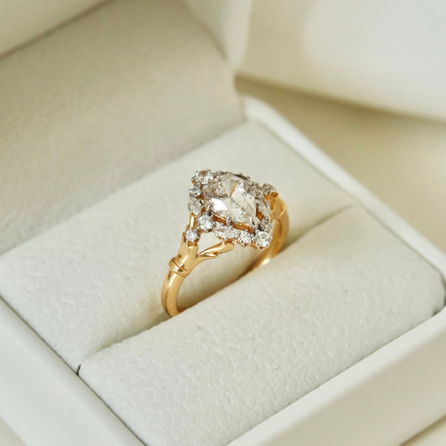 OR1402 Tears of Stars Ring
