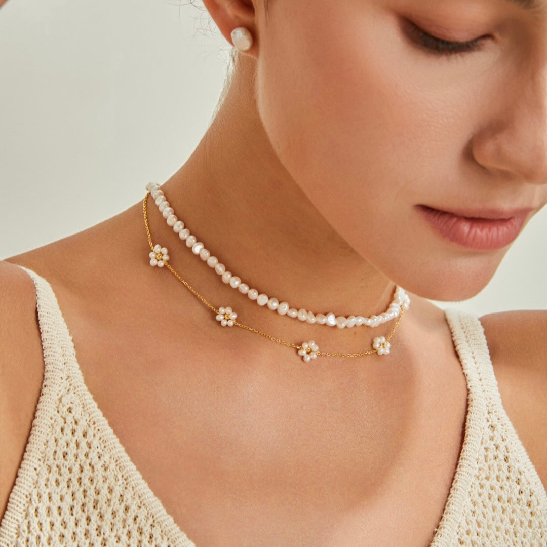 ON1625 Sliver Petal necklace