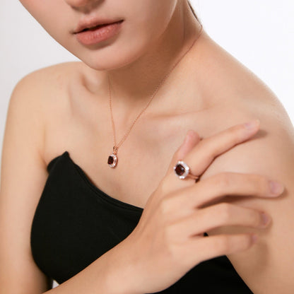 ON1508 Three-carat Natural Garnet Necklace