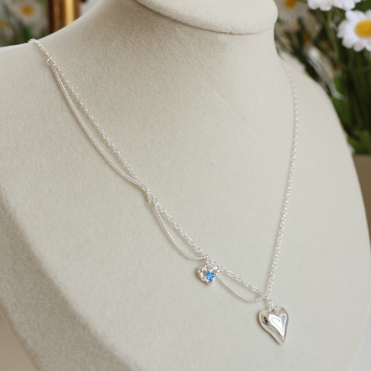 ON1619 Heart-Shaped Layered Necklace