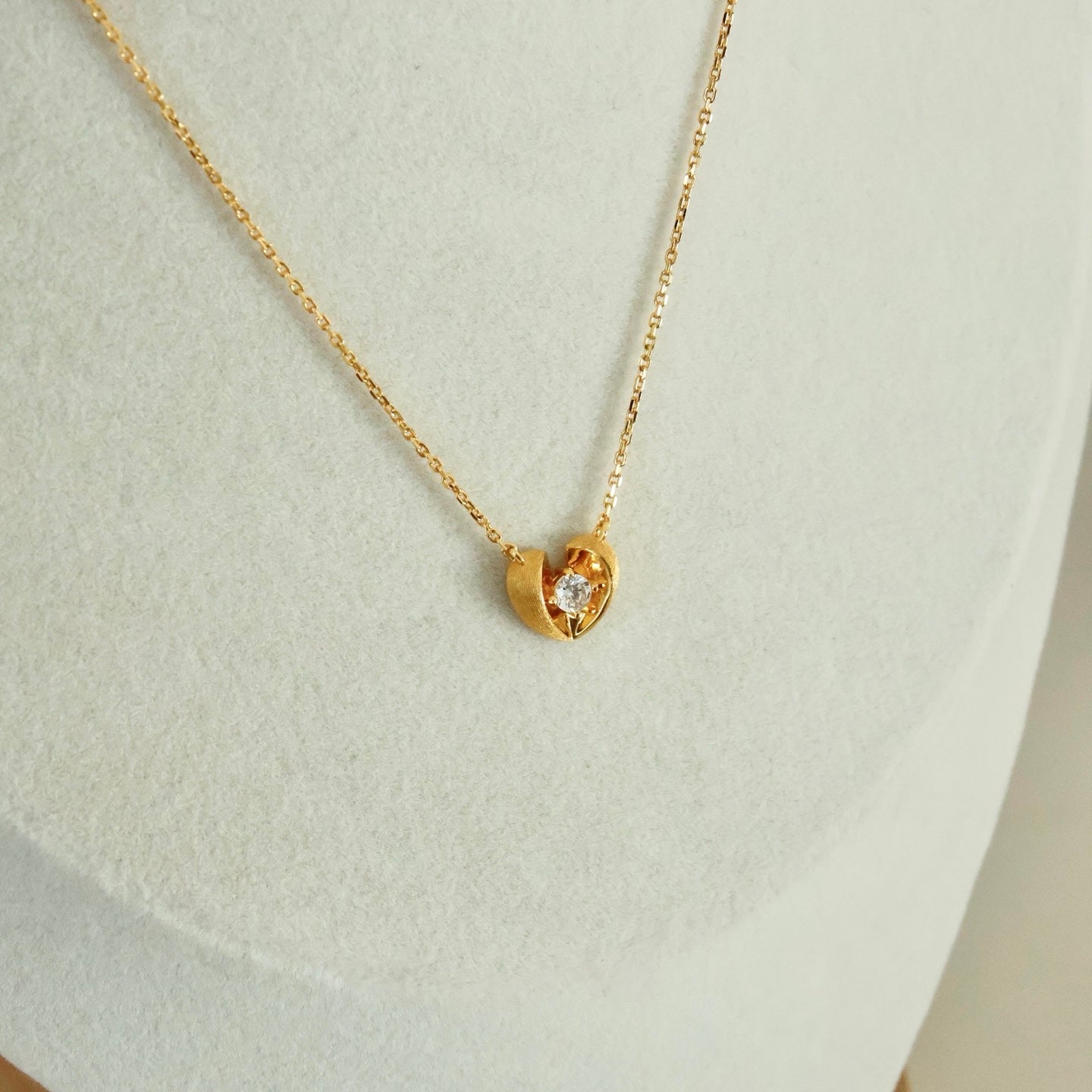 ON1301 Whispers of the Heart Necklace