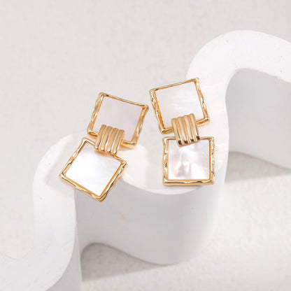 OE1604 Square Shell Earrings