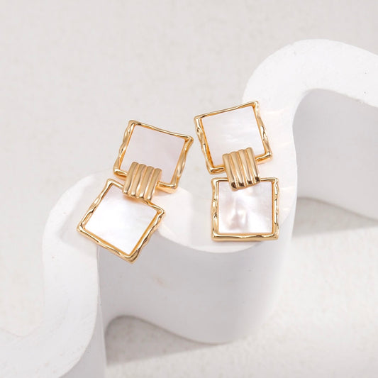 OE1604 Square Shell Earrings