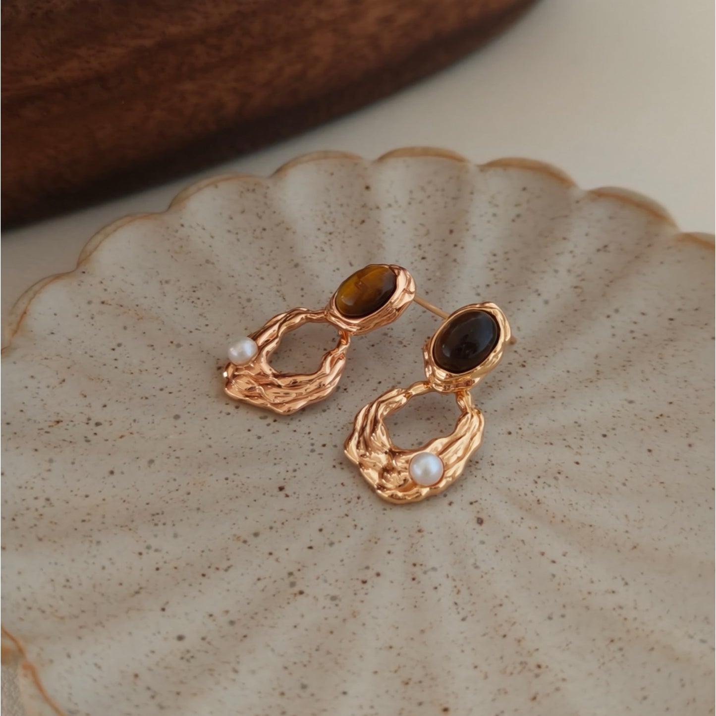 OE1618 Tigerite Earrings