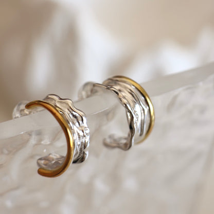 OE1610 Vine-Inspired Earrings