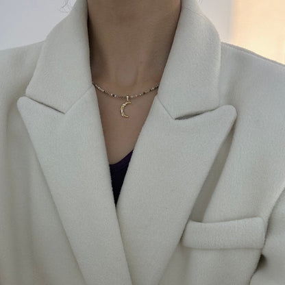 ON1621 Maillard Moon Necklace