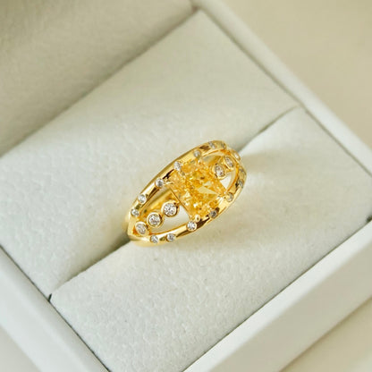 OR1401 Golden Moonlight Ring