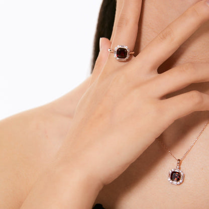 ON1508 Three-carat Natural Garnet Necklace