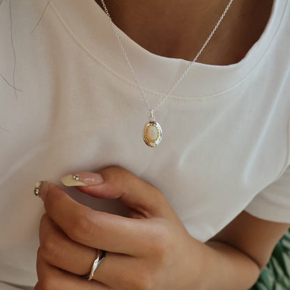 ON1620 Vintage Stylish Opal Necklace