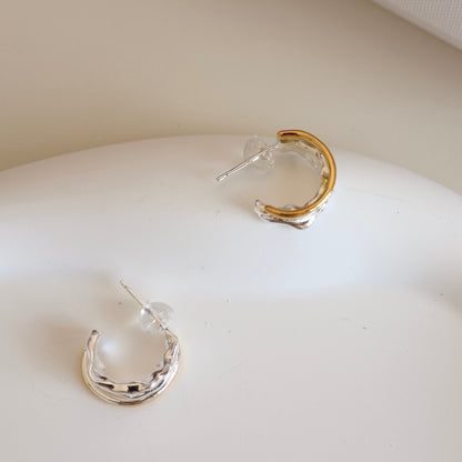 OE1610 Vine-Inspired Earrings