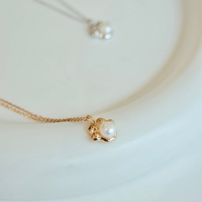 ON1622 Cat Paw Necklace