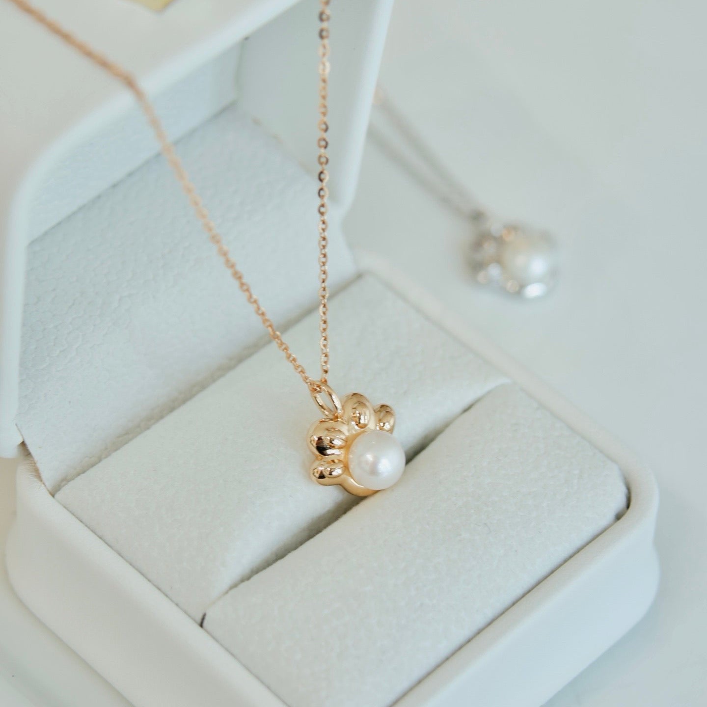 ON1622 Cat Paw Necklace