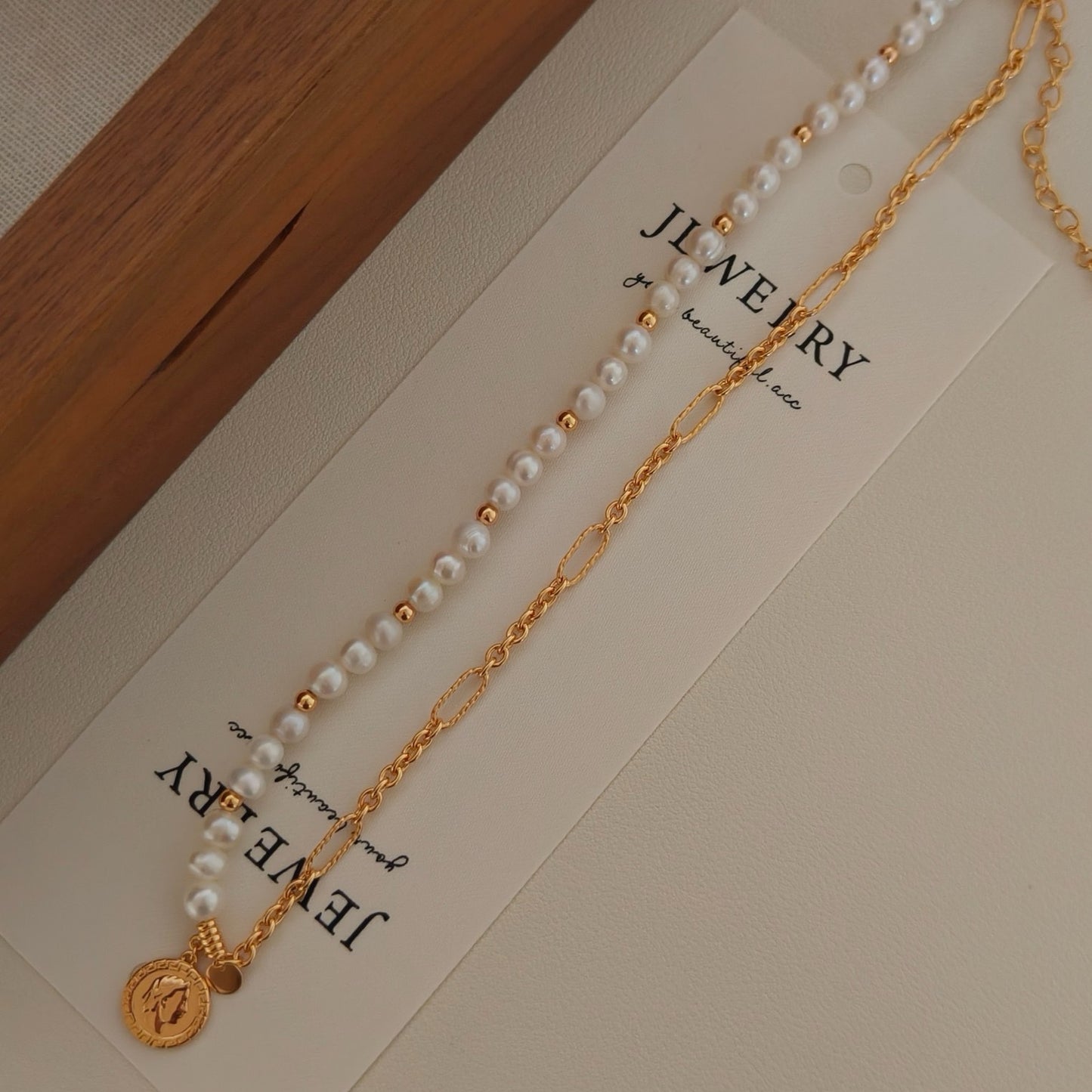 ON1624 Vintage Queen Coin Pearl Necklace
